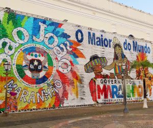 Bandeirinhas no Centro Histórico de São João @meudestinoelogoali